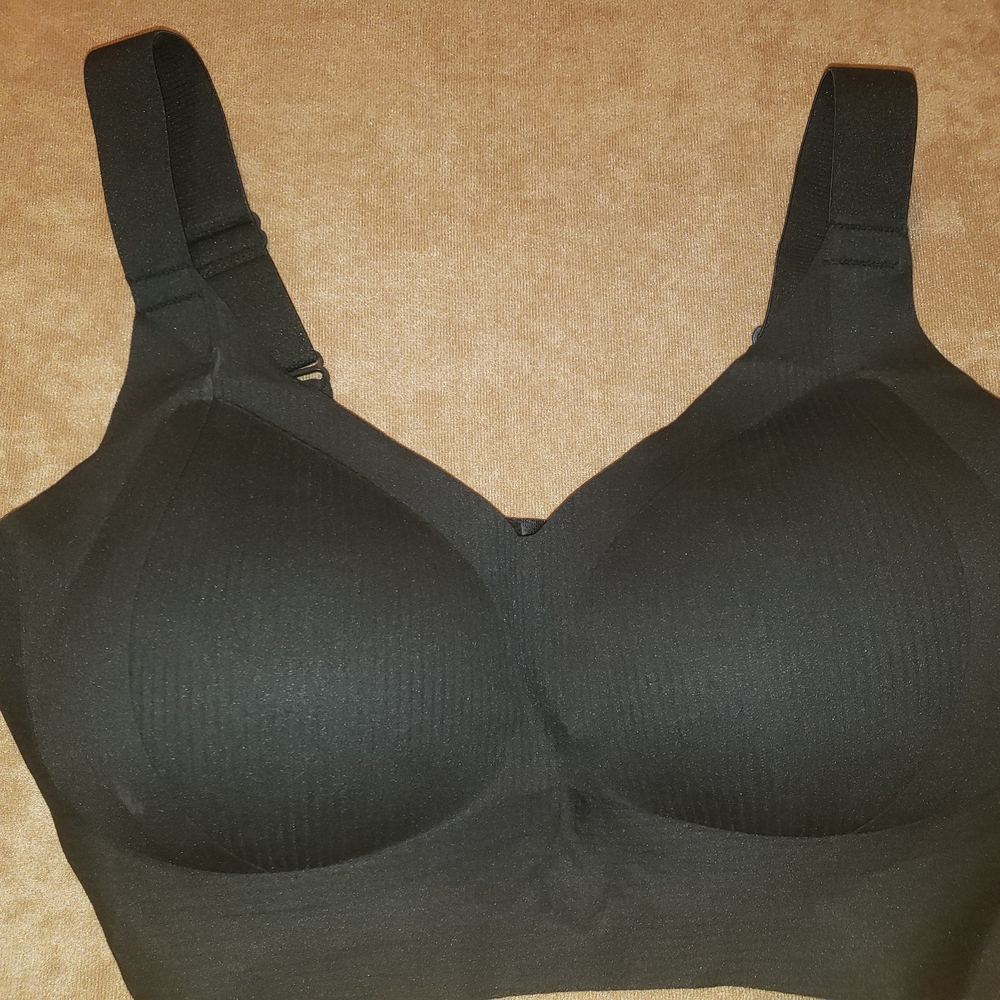 FEELINGIRL Women's Black Seamless Bra New